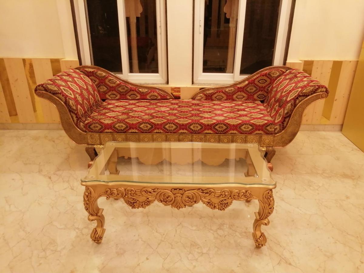 Mann The Palm Retreat Hotell Lucknow Eksteriør bilde